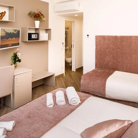 לינה וארוחת בוקר Le Muse 4*